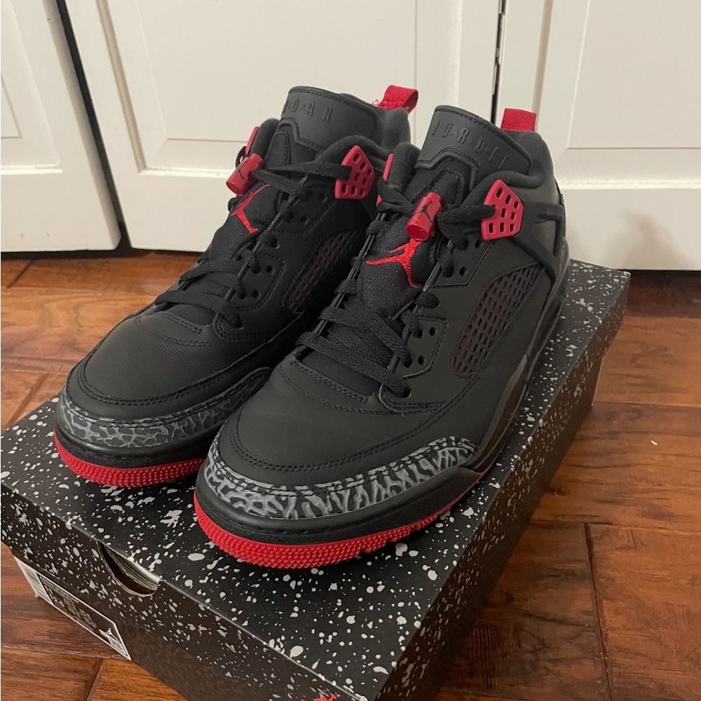 Black and Red Men's Sneakers